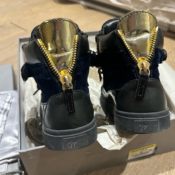 (SOLD)Giuseppe Zanotti design shoes size 38 - Picture 2 of 9